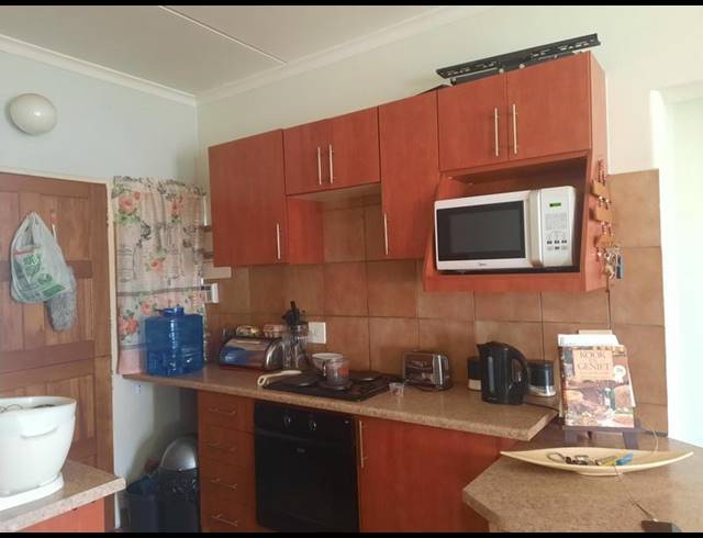 2 BEDROOM APARTMENT FOR SALE IN VAALPARK